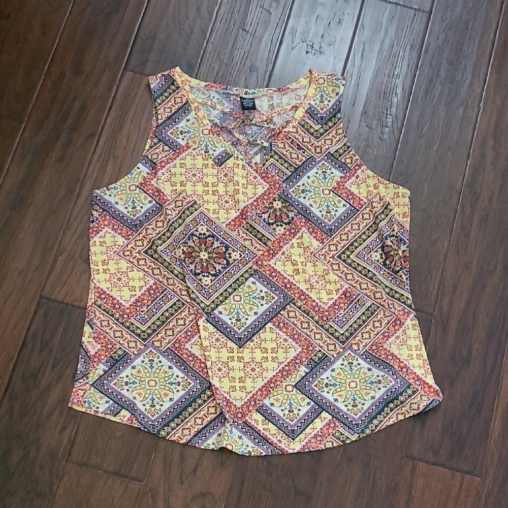 New Directions Sleeveless Multicolor Geometric Designed Top size 2X